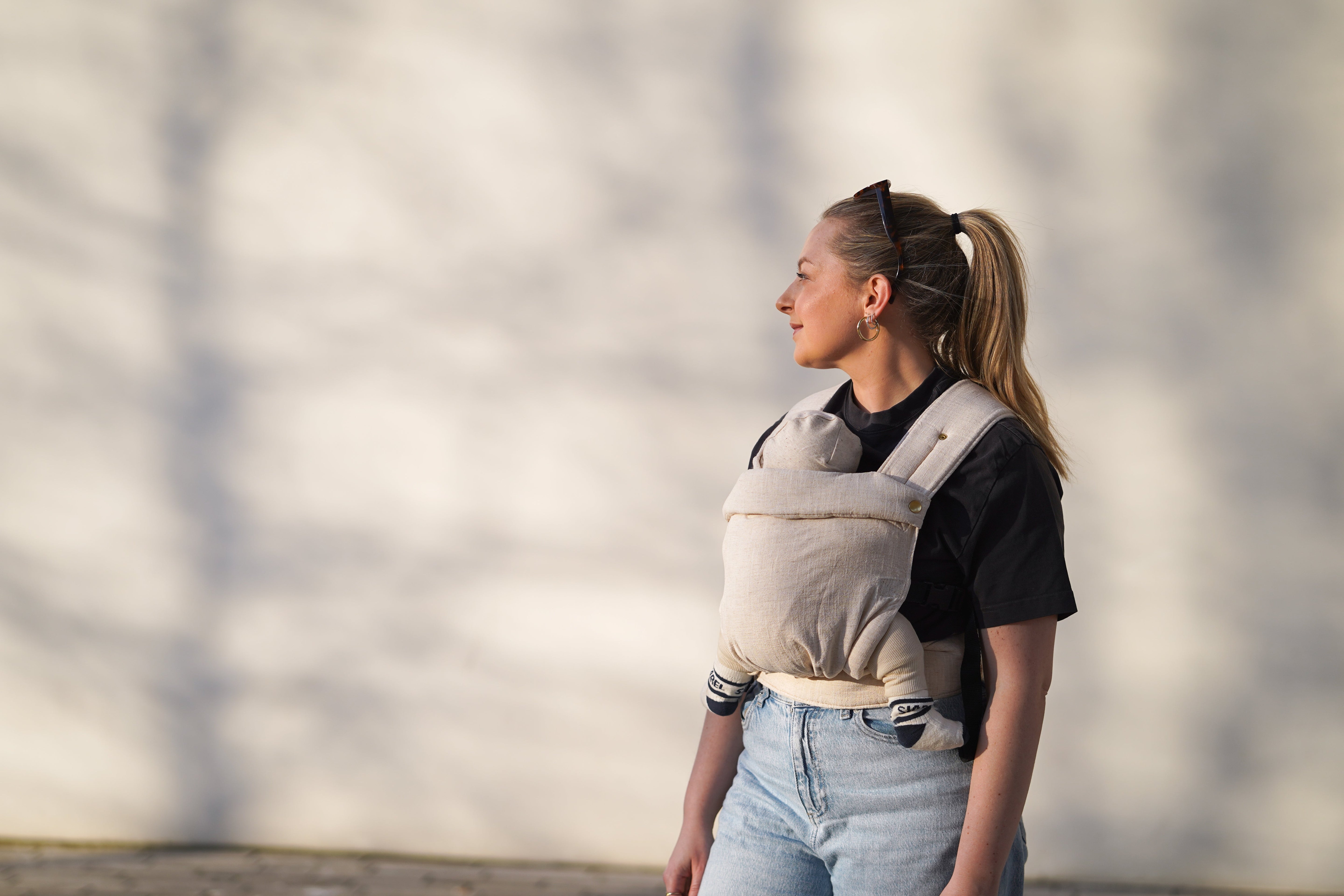 Three guidelines for safe babywearing
