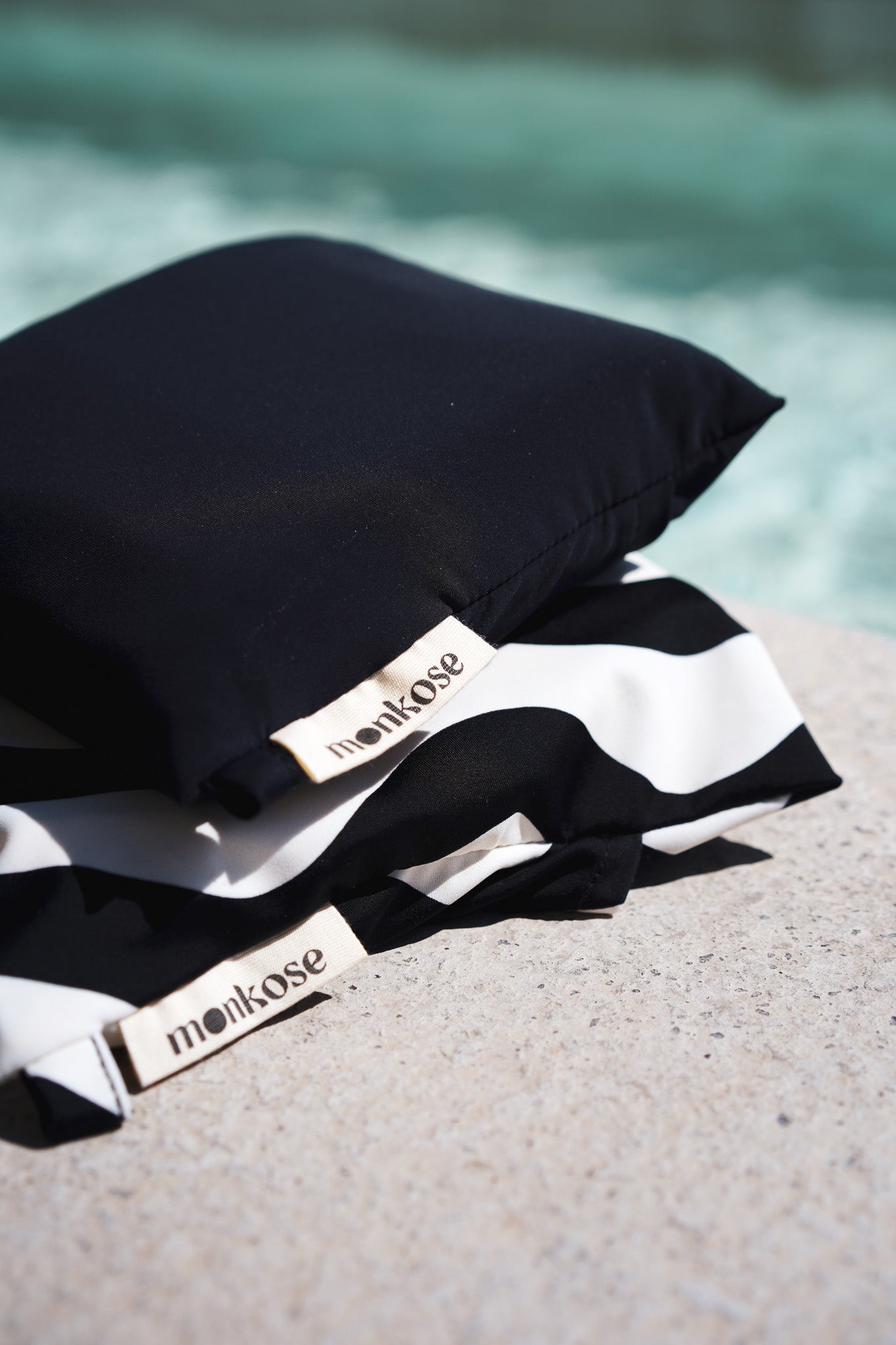 BISOU SLING PAMPELONNE (PRE-ORDER)